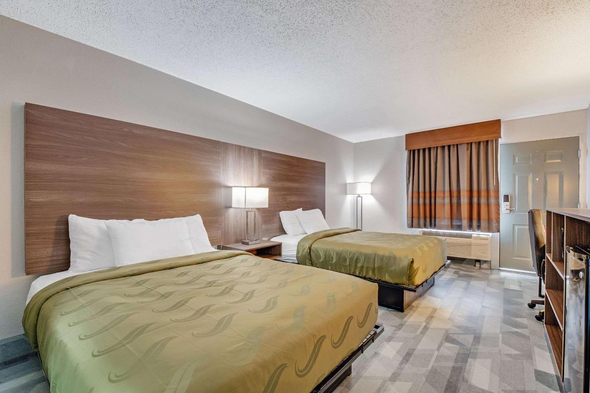 Quality Inn Dalton Exteriér fotografie